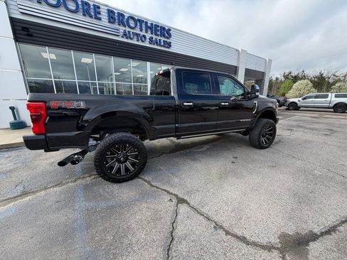 Used 2017 Ford F250 Platinum w/ Platinum Ultimate Package image 4