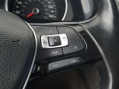 Used 2019 Volkswagen Tiguan SEL AWD/4WD image 16
