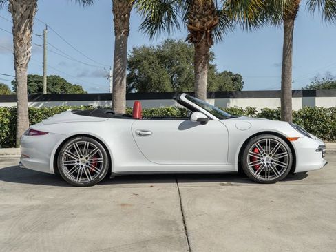 Used 2015 Porsche 911 Carrera 4S image 10