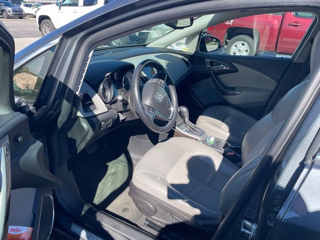 Used 2013 Buick Verano FWD image 6
