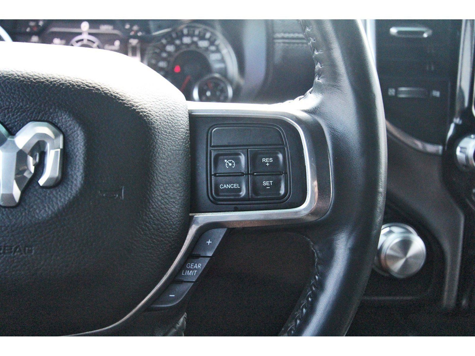 Used 2022 RAM 2500 Laramie AWD/4WD image 25