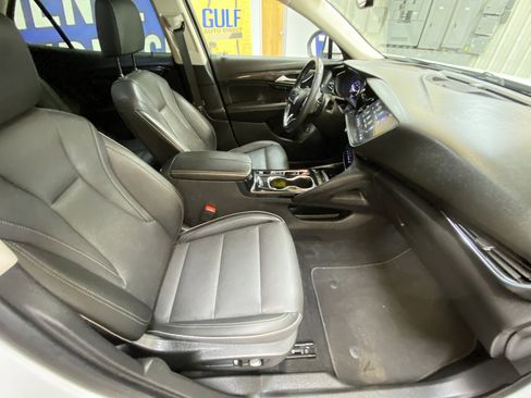Used 2023 Buick Envision Essence image 25