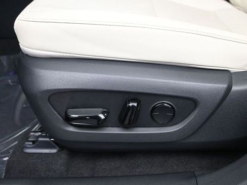 Used 2025 Lexus RX 350 w/ Convenience Package AWD/4WD image 19