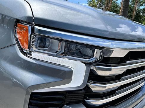Used 2024 Chevrolet Silverado 1500 High Country w/ Technology Package AWD/4WD image 28