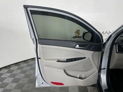 Used 2019 Hyundai Tucson Value image 32