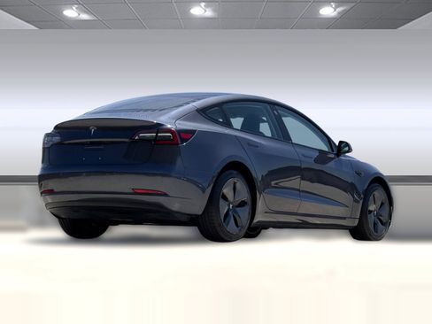 Used 2018 Tesla Model 3 Long Range RWD image 8