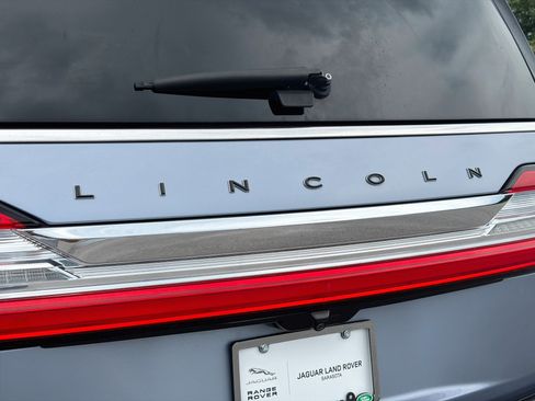 Used 2018 Lincoln Navigator Black Label AWD/4WD image 11