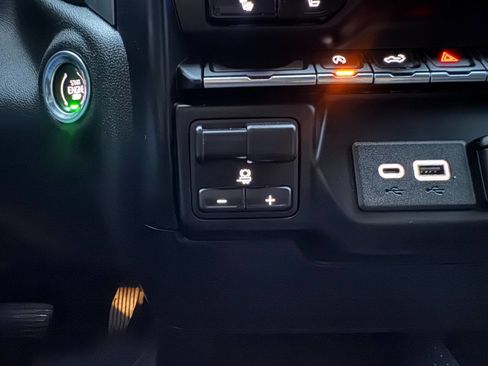 Used 2019 Chevrolet Silverado 1500 LT w/ All-Star Edition image 25