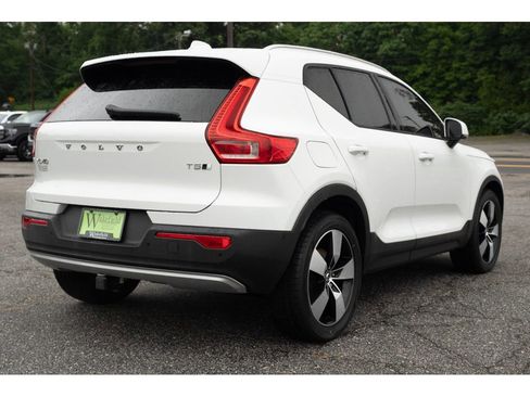 Used 2019 Volvo XC40 T5 Momentum AWD/4WD image 8