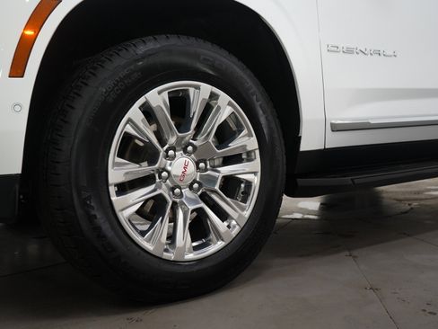 Used 2025 GMC Yukon Denali AWD/4WD image 33