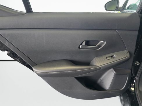 Used 2024 Nissan Sentra SV FWD image 36