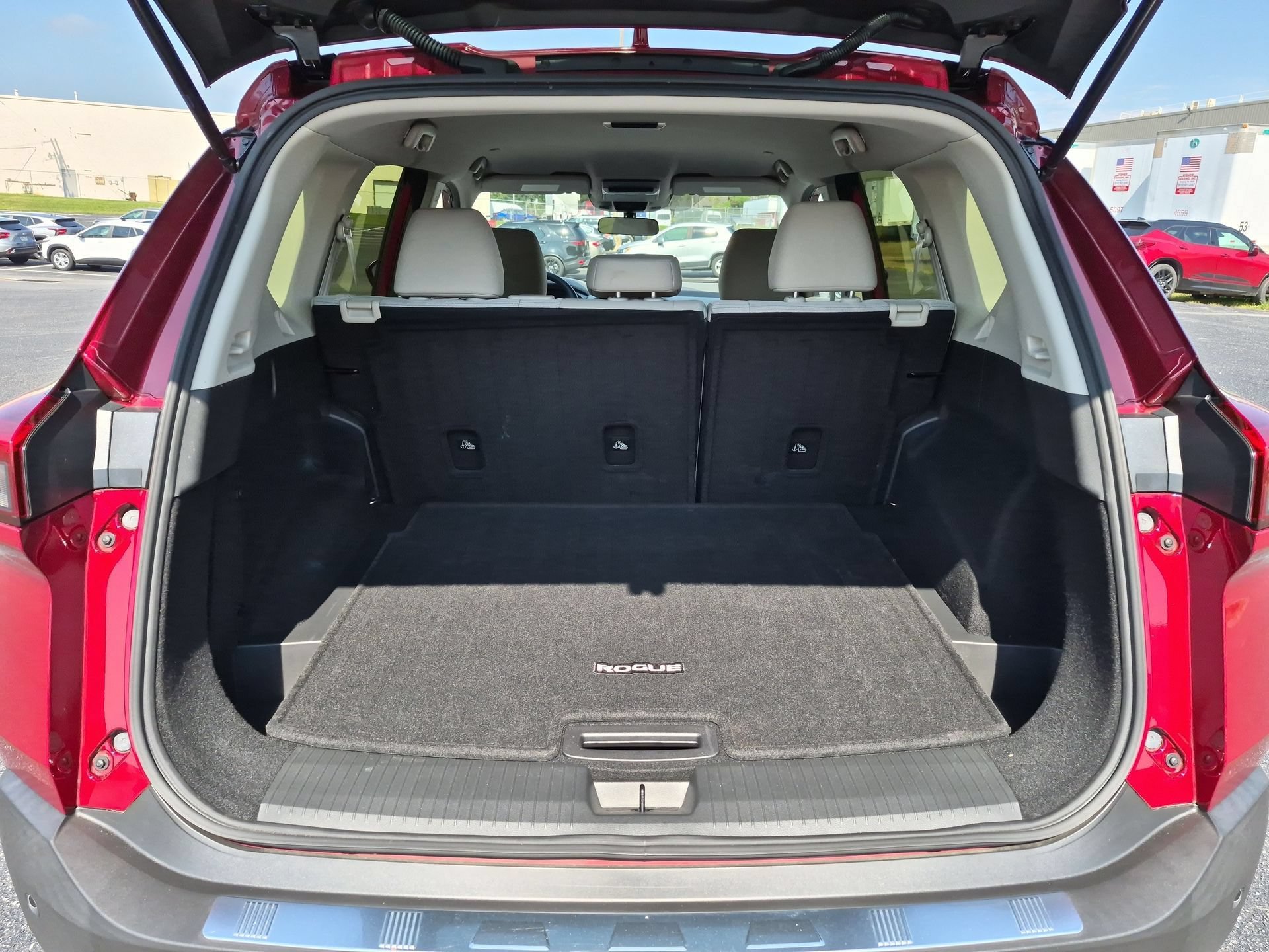 Used 2023 Nissan Rogue SV AWD/4WD image 25