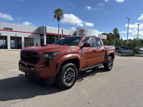 Certified 2025 Toyota Tacoma TRD Sport w/ TRD Sport Upgrade Package AWD/4WD image 1