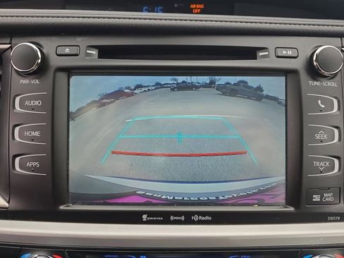 Used 2017 Toyota Highlander XLE image 24