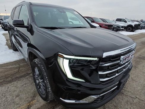 Used 2025 GMC Acadia Elevation image 5