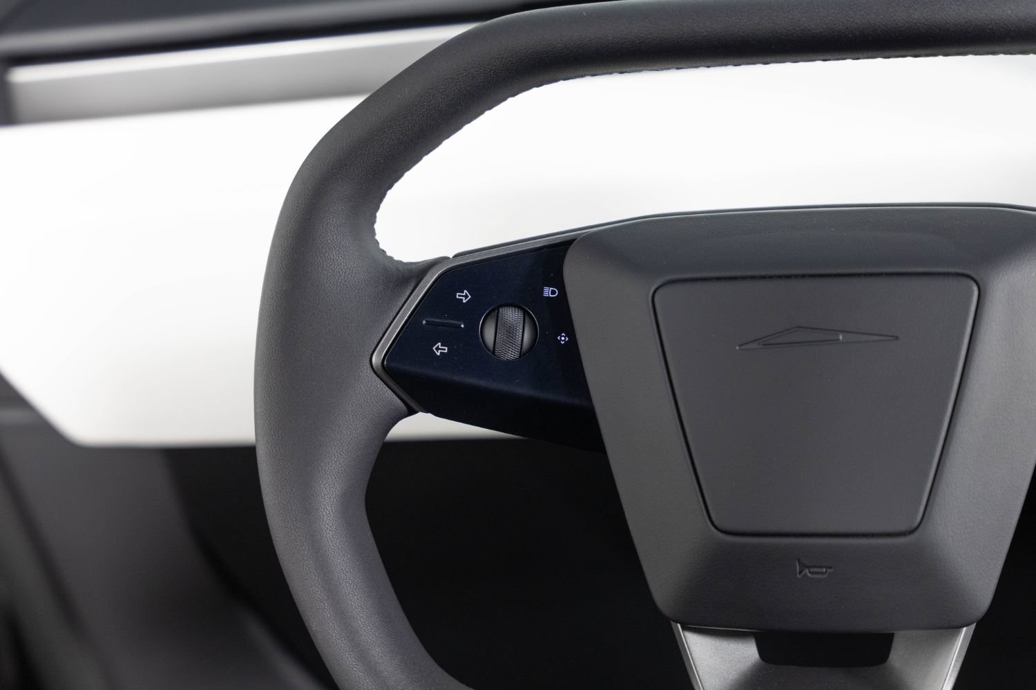 Used 2024 Tesla Cybertruck AWD Crew Cab image 30