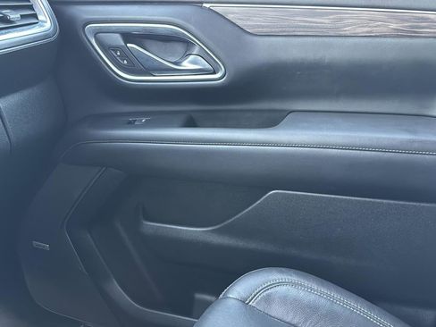 Used 2021 Chevrolet Tahoe LT w/ LT Signature Package image 21