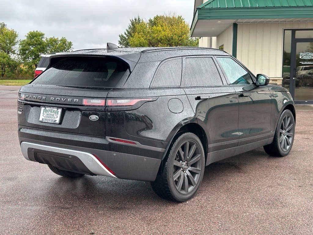 Used 2018 Land Rover Range Rover Velar R-Dynamic SE AWD/4WD image 6