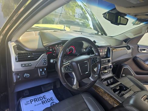 Used 2016 GMC Yukon Denali w/ Enhanced Security Package RWD image 37
