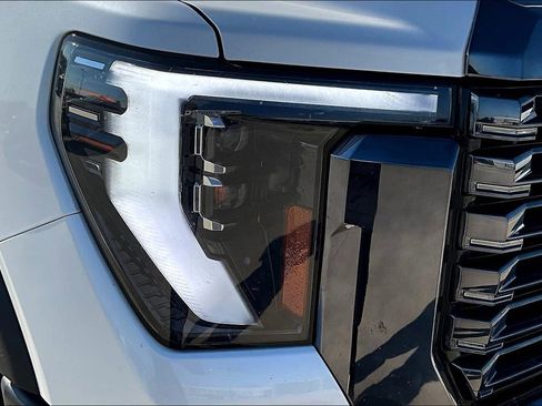 Used 2024 GMC Sierra 3500 Denali Ultimate image 41