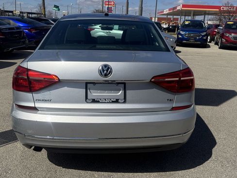 Used 2016 Volkswagen Passat 1.8T S image 8