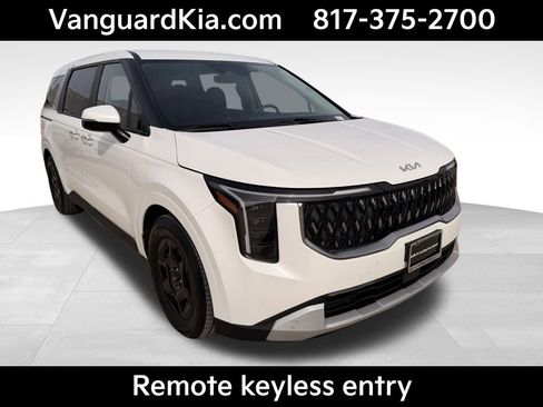 Certified 2025 Kia Carnival image 5