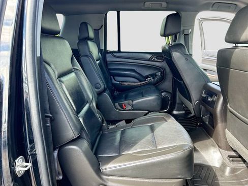 Used 2019 Chevrolet Suburban LT w/ LT Midnight Edition RWD image 25