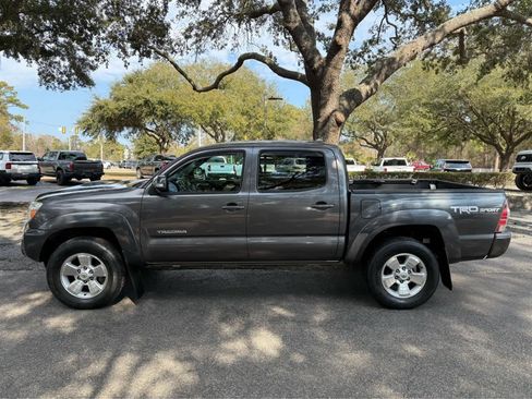 Used 2015 Toyota Tacoma 4x4 Double Cab image 2
