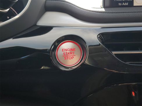 Certified 2025 Acura MDX w/ Technology Package image 31