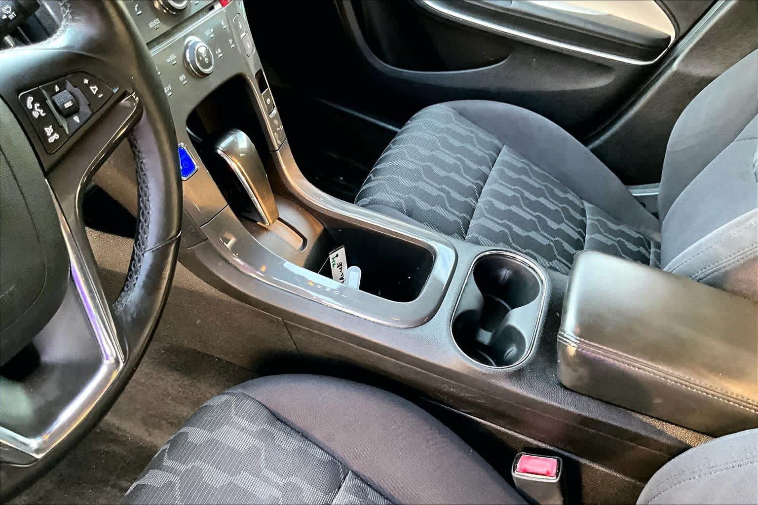 Used 2014 Chevrolet Volt w/ Enhanced Safety Package 2 FWD image 17