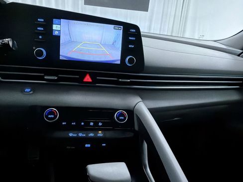 Used 2025 Hyundai Elantra Sport image 20