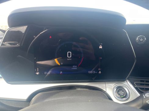 Used 2025 Chevrolet Trax LT w/ LT Convenience Package image 38