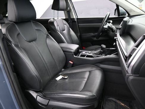 Used 2025 Kia Sorento S FWD image 46