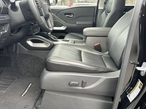 Used 2024 Nissan Frontier SL w/ Technology Package AWD/4WD image 11