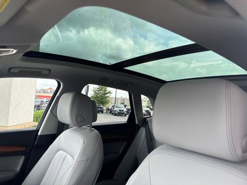 Used 2022 Audi Q5 2.0T Premium Plus w/ Premium Plus Package image 12