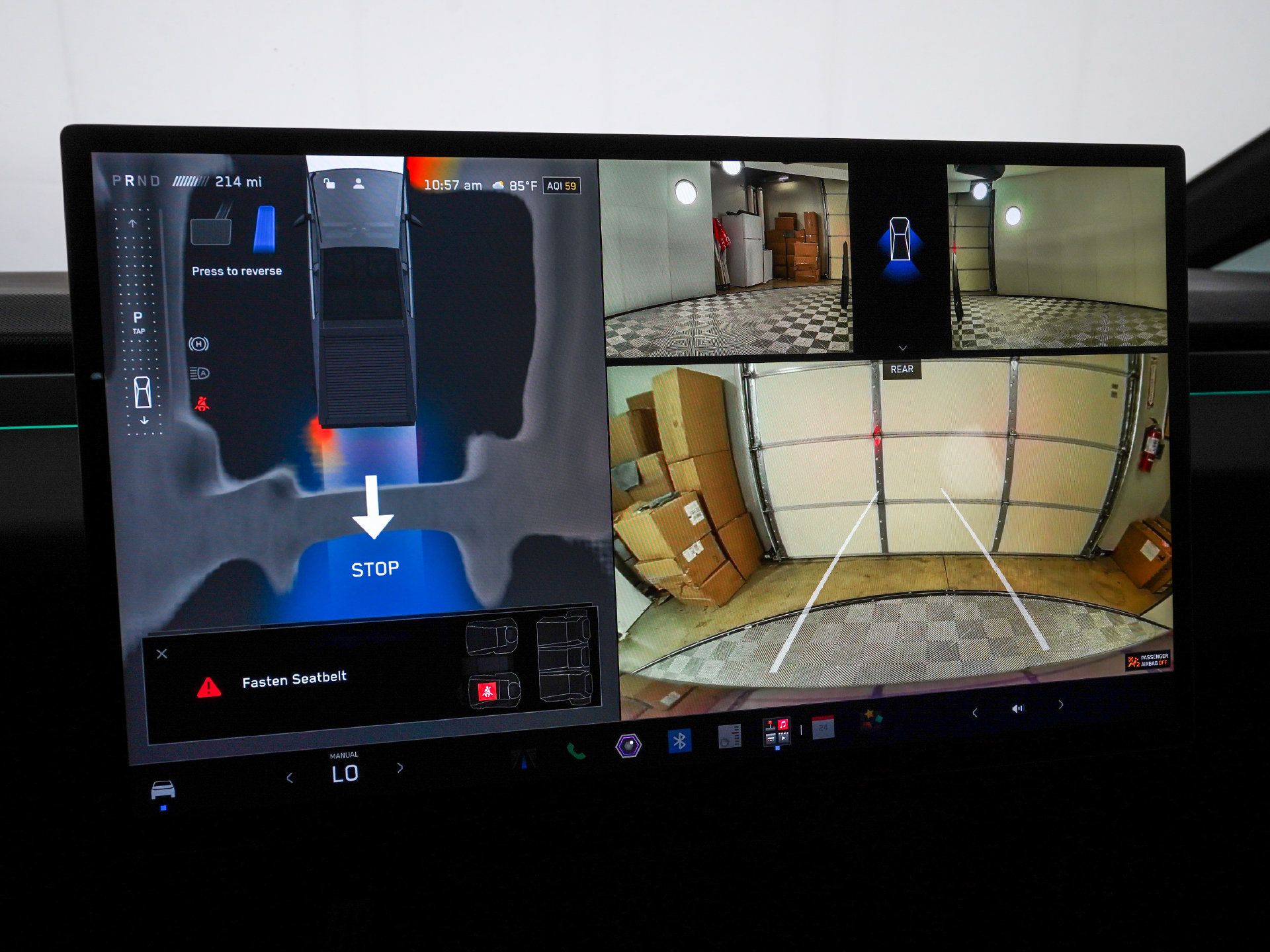 Used 2025 Tesla Cybertruck AWD Crew Cab image 23