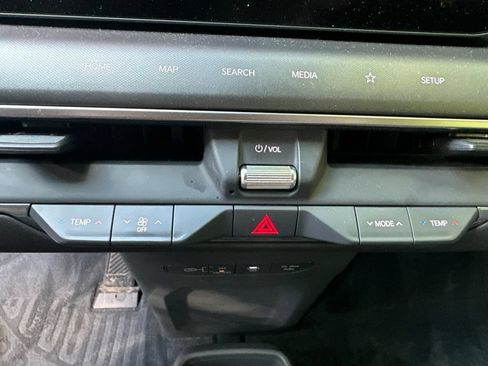 Used 2024 Kia EV9 Light Long Range RWD image 22