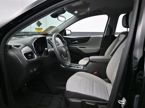 Used 2023 Chevrolet Equinox LS FWD image 11