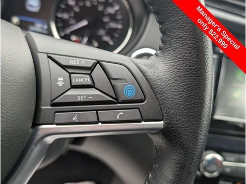 Used 2022 Nissan Rogue Sport SL w/ Premium Package image 18