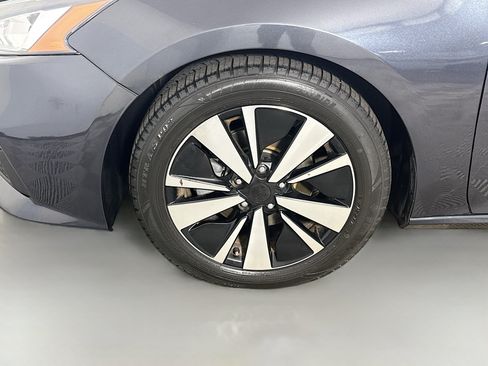 Used 2020 Nissan Altima 2.5 SV FWD image 38