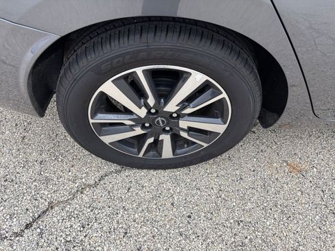 Used 2025 Nissan Versa SV FWD image 28