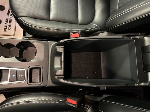 Used 2025 Ford Escape Platinum image 21