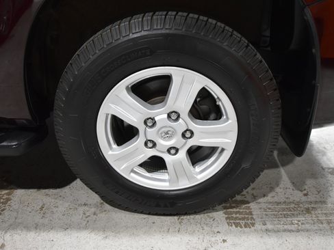 Used 2017 Toyota Sequoia SR5 image 70