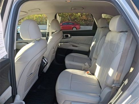 Certified 2022 Kia Sorento SX image 11