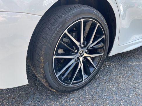 Used 2021 Toyota Camry SE image 25