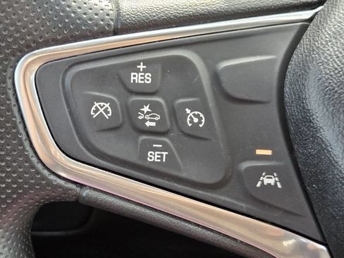 Used 2020 Chevrolet Equinox LS FWD image 20