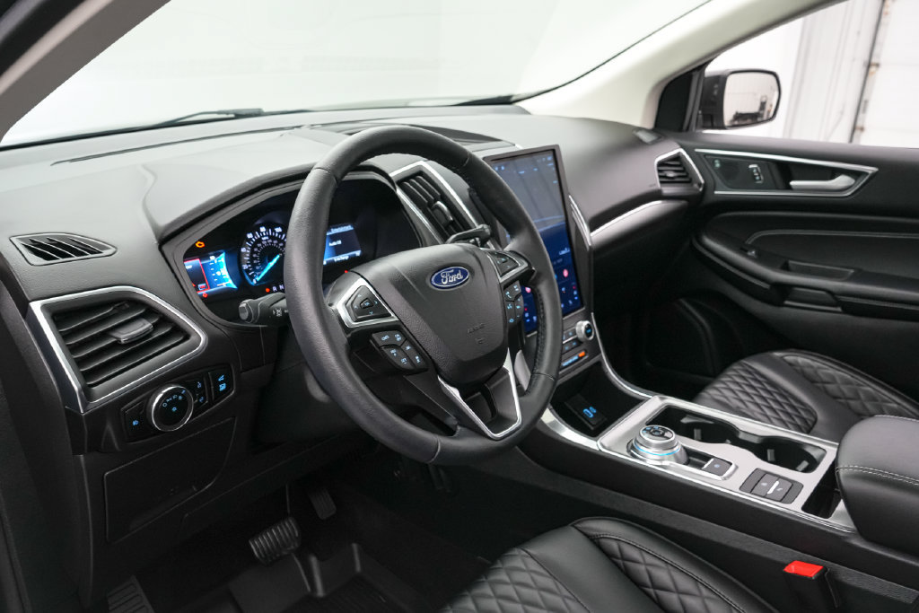 Certified 2024 Ford Edge Titanium w/ Equipment Group 301A AWD/4WD image 12
