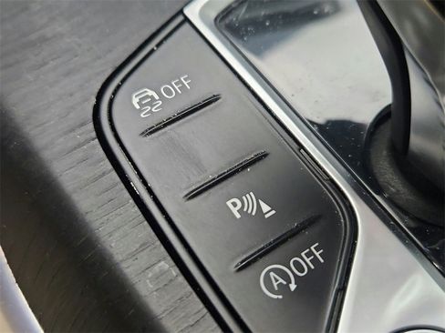 Used 2021 BMW 330i xDrive Sedan w/ Convenience Package image 39