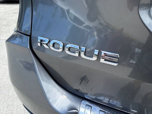 Used 2019 Nissan Rogue S FWD image 9