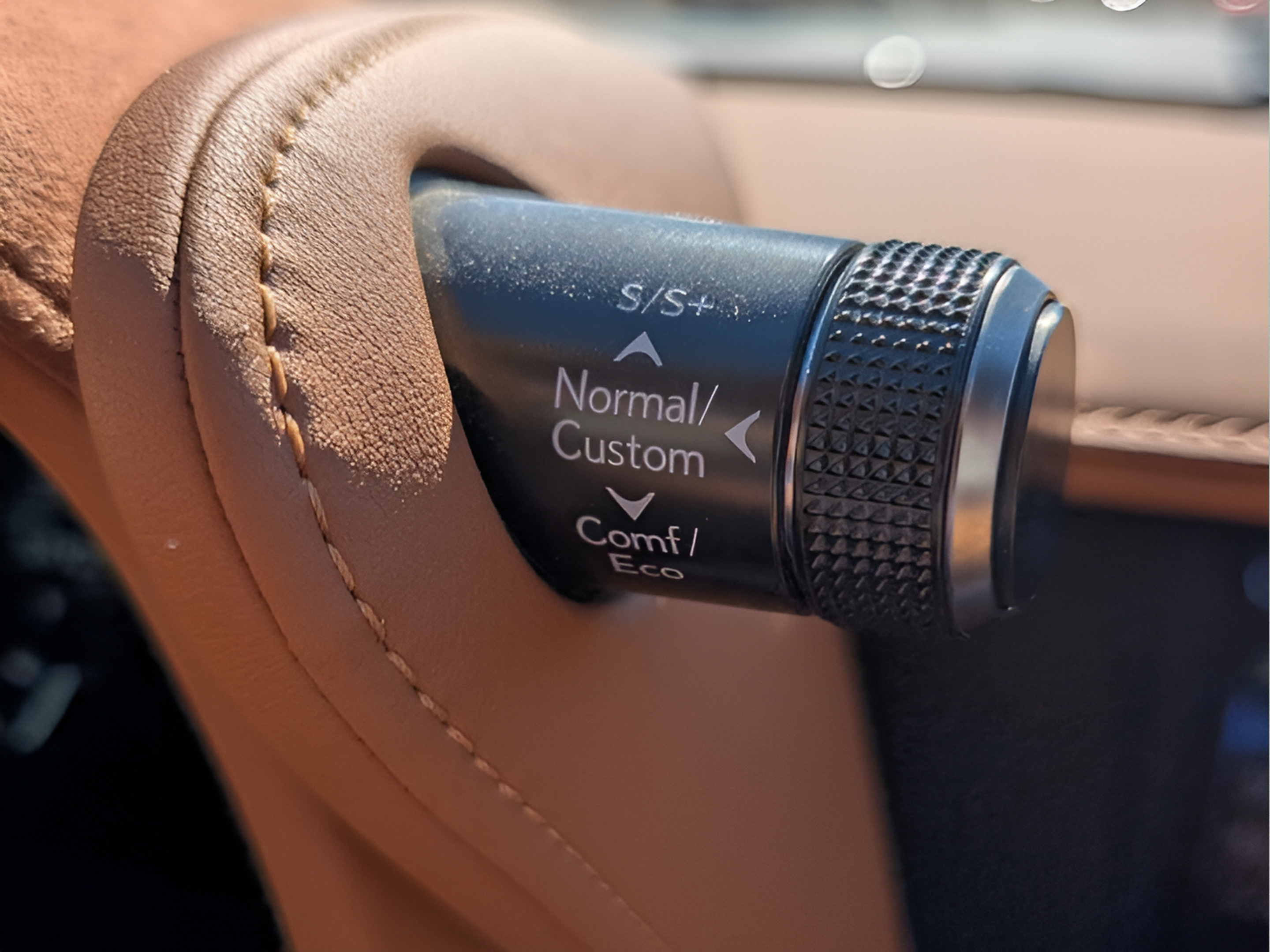 Used 2022 Lexus LC 500 Convertible w/ Touring Package RWD image 28